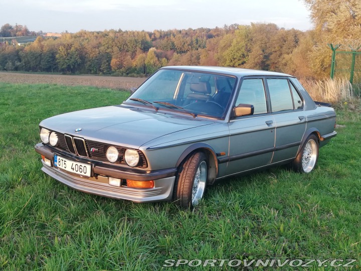 BMW 5 E28/M5 1988