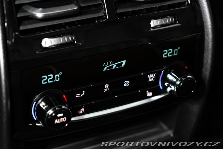 BMW M5 M550i xDrive Individual M 2020