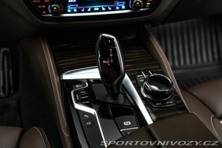 BMW M5 M550i xDrive Individual M 2020