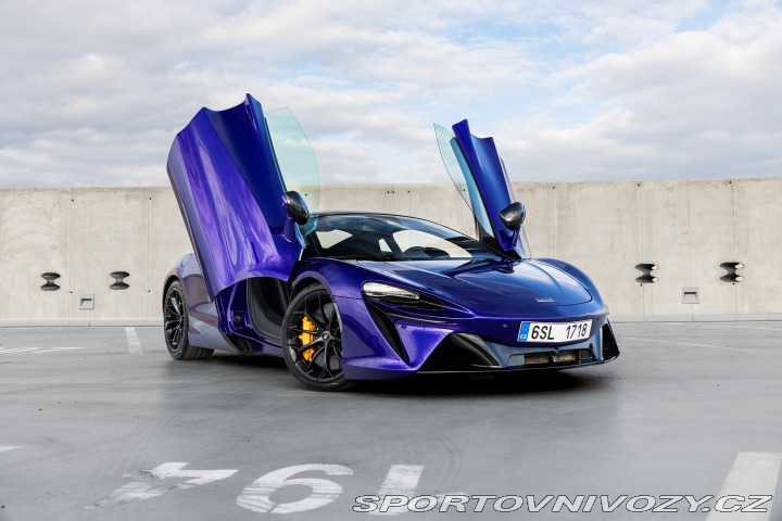 McLaren Artura 2023