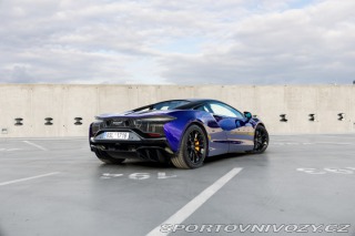 McLaren Artura 2023
