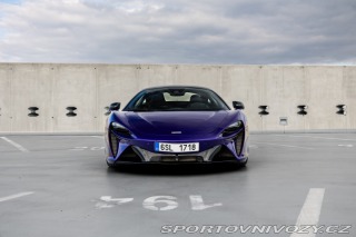 McLaren Artura 2023