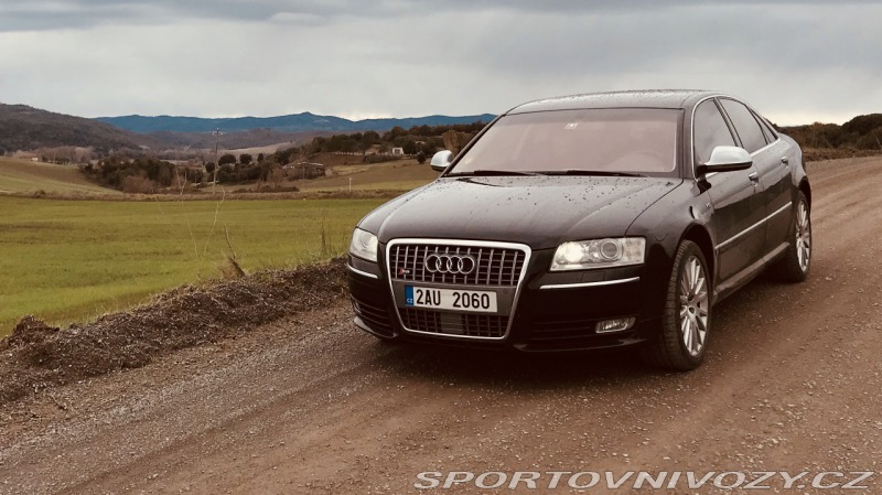 Audi S8 4E