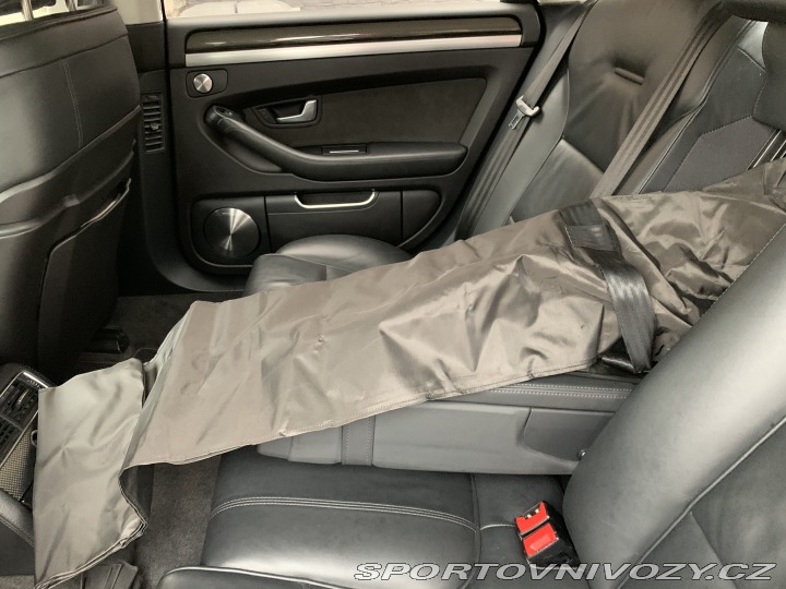 Audi S8 4E 2009