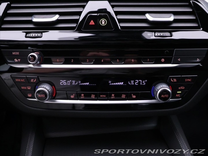 BMW 5 3,0 530d xDrive M-paket Z 2022