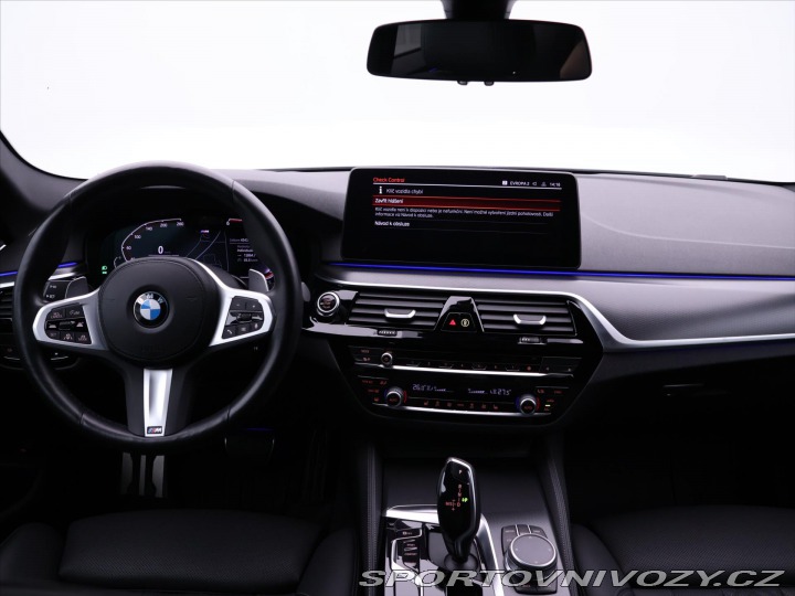 BMW 5 3,0 530d xDrive M-paket K 2022