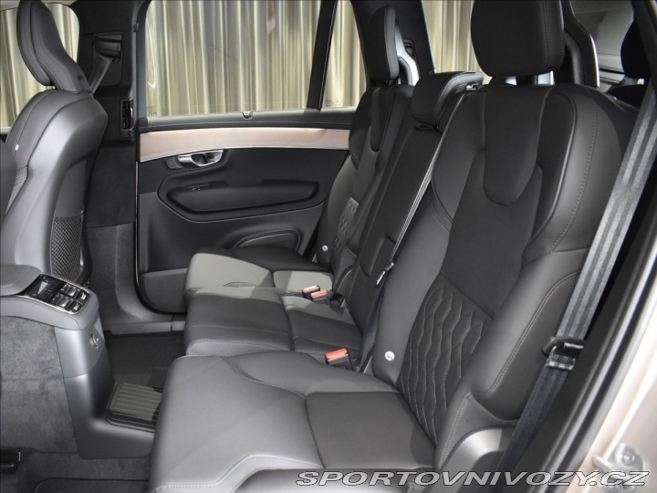 Volvo Ostatní modely XC90 2,0 T8 AWD Ultra Bright 2025