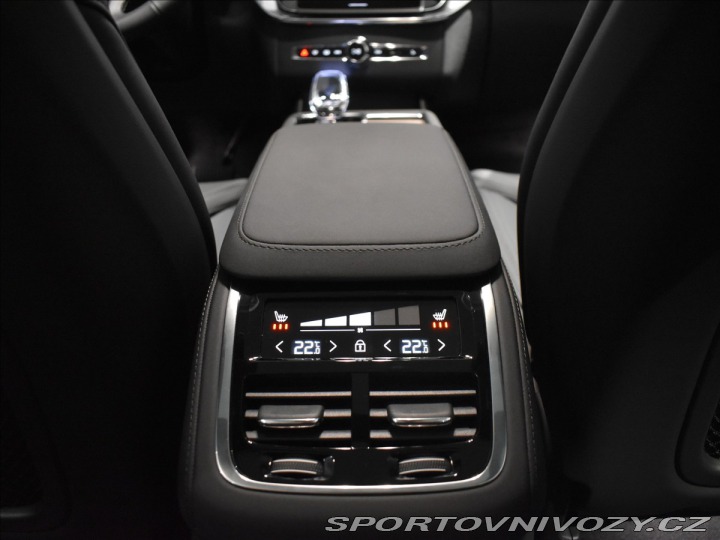 Volvo Ostatní modely XC90 2,0 T8 AWD Ultra Bright 2025