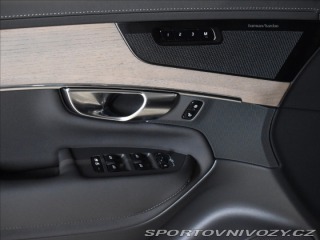 Volvo Ostatní modely XC90 2,0 T8 AWD Ultra Bright 2025