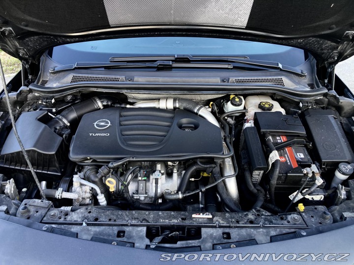 Opel Astra OPC 2,0 Turbo 206kW 2012