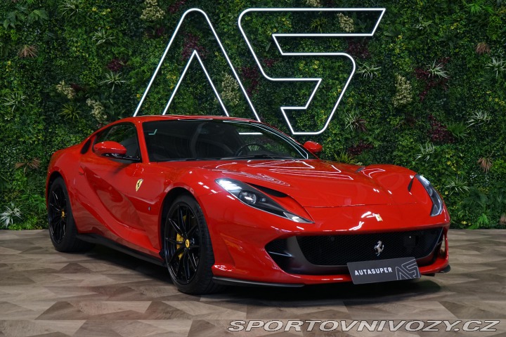 Ferrari 812 Superfast Pas-Display Lif 2019
