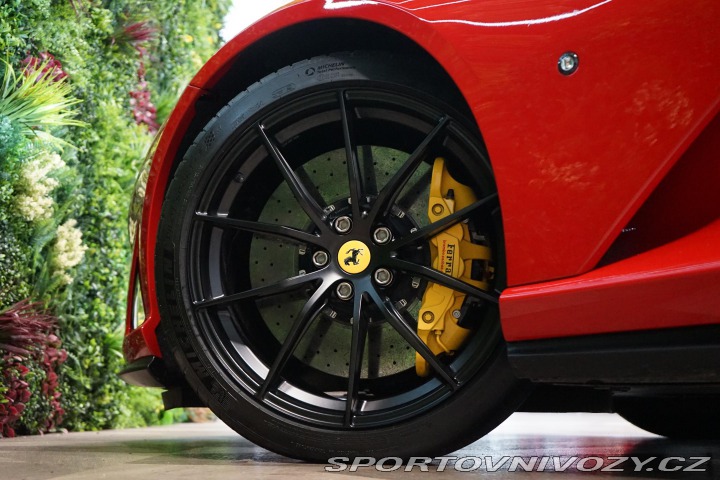 Ferrari 812 Superfast Pas-Display Lif 2019
