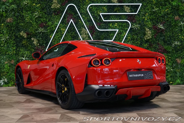 Ferrari 812 Superfast Pas-Display Lif 2019