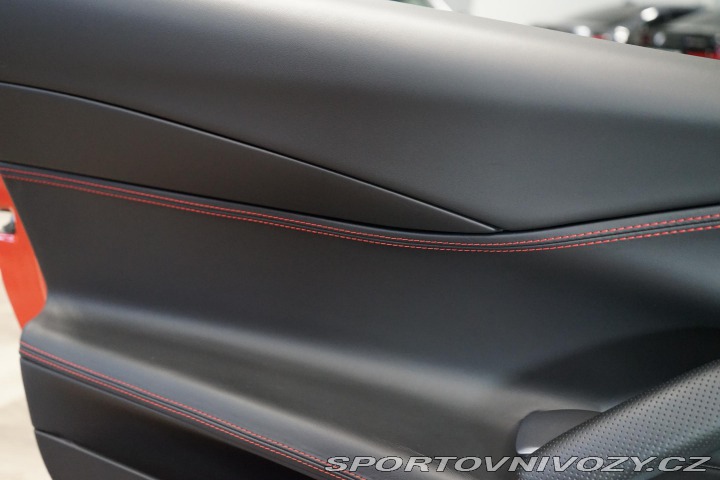 Ferrari 812 Superfast Pas-Display Lif 2019