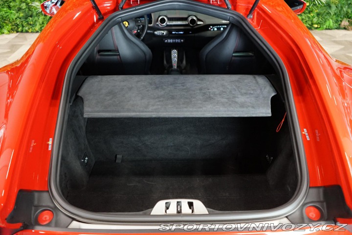 Ferrari 812 Superfast Pas-Display Lif 2019