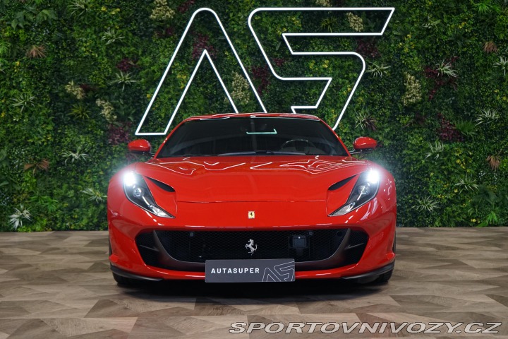 Ferrari 812 Superfast Pas-Display Lif 2019
