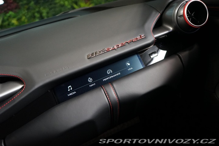 Ferrari 812 Superfast Pas-Display Lif 2019