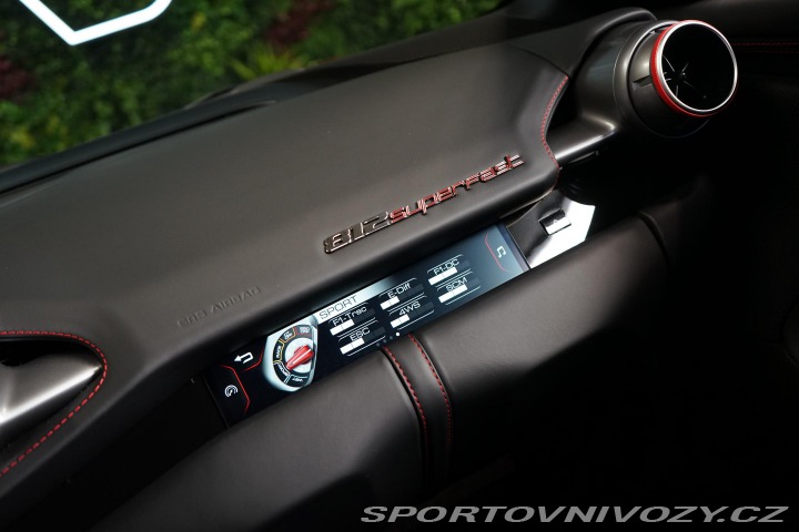 Ferrari 812 Superfast Pas-Display Lif 2019
