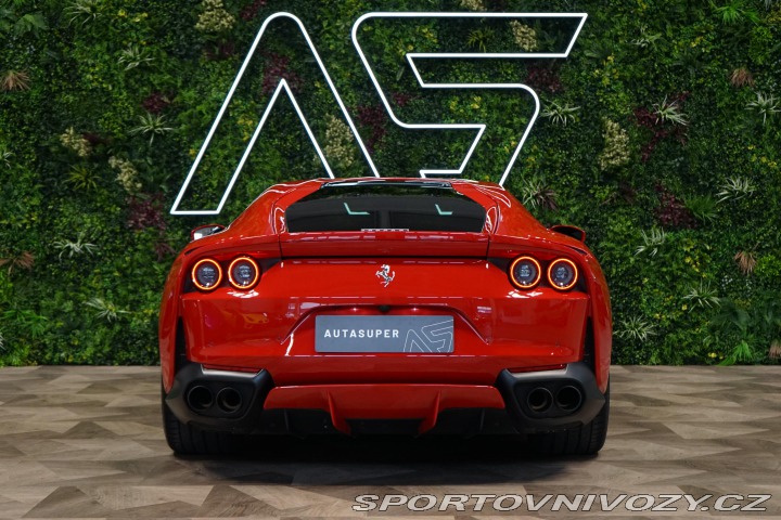 Ferrari 812 Superfast Pas-Display Lif 2019