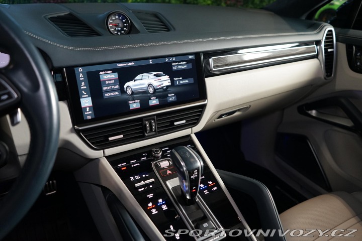 Porsche Cayenne Turbo Coupé Burmester Zár 2019