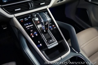 Porsche Cayenne Turbo Coupé Burmester Zár 2019