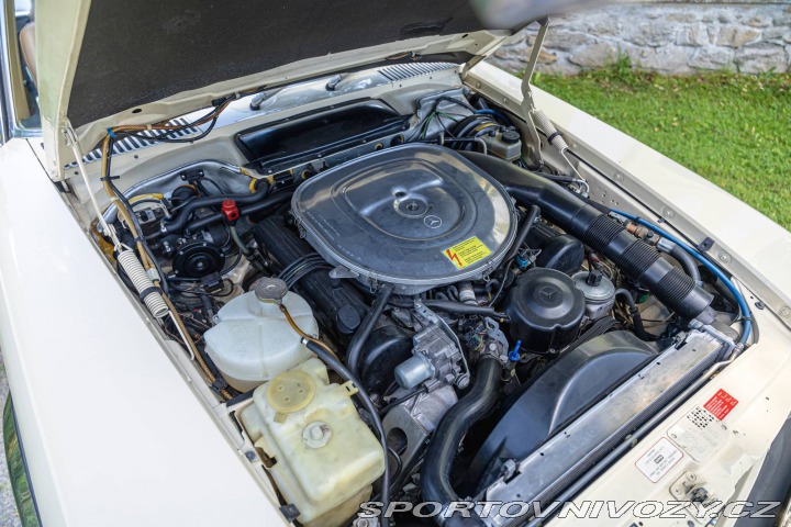 Mercedes-Benz SL 560 SL R107 1986