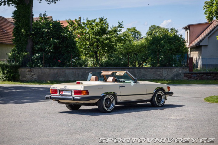 Mercedes-Benz SL 560 SL R107 1986
