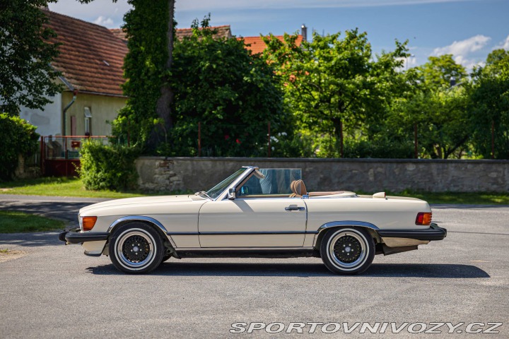 Mercedes-Benz SL 560 SL R107 1986