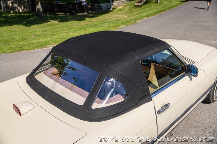 Mercedes-Benz SL 560 SL R107 1986