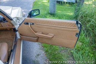 Mercedes-Benz SL 560 SL R107 1986