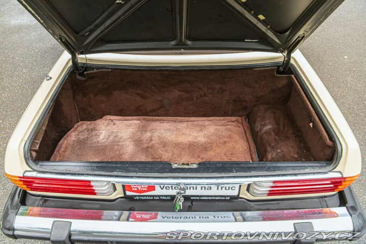Mercedes-Benz SL 380 R107 1985