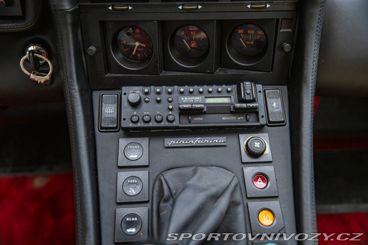 Ferrari Ostatní modely 412 1987