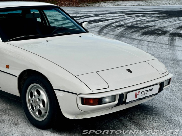 Porsche 924 924S 1986