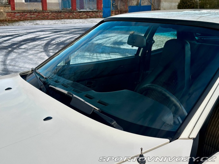 Porsche 924 924S 1986