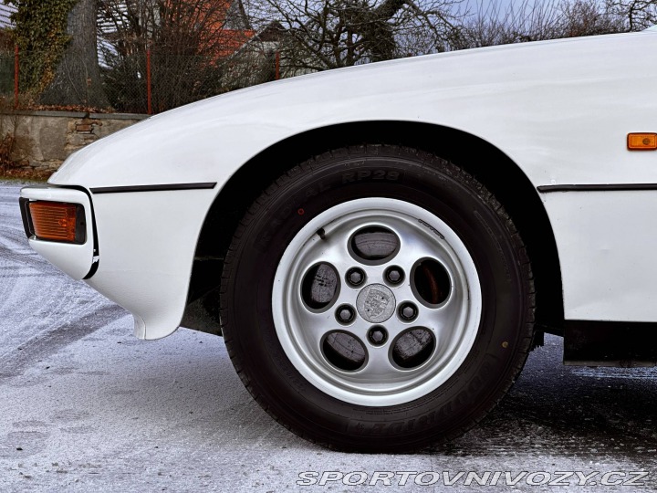 Porsche 924 924S 1986