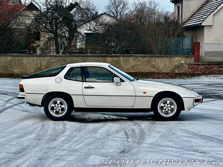 Porsche 924 924S 1986