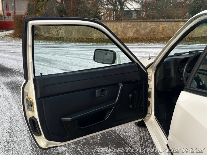 Porsche 924 924S 1986