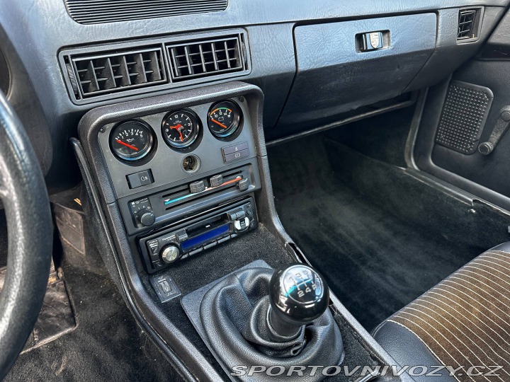 Porsche 924 924S 1986