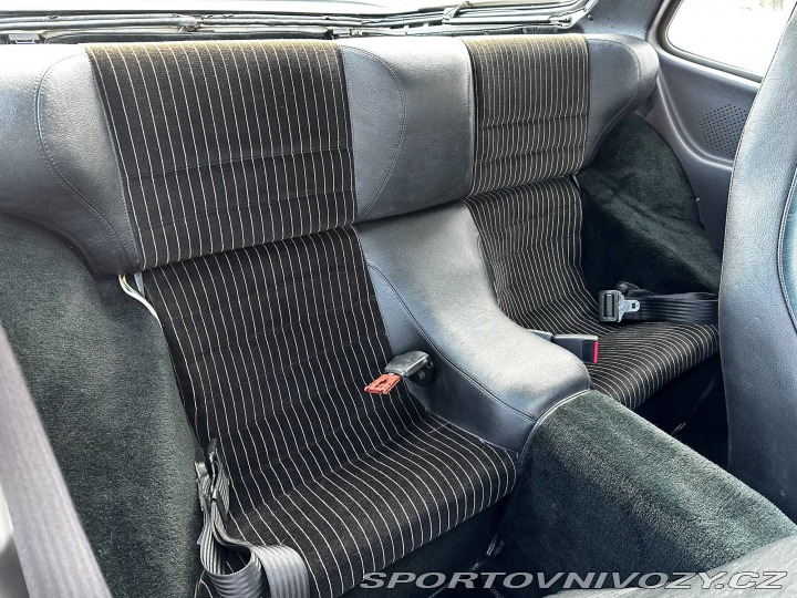 Porsche 924 924S 1986