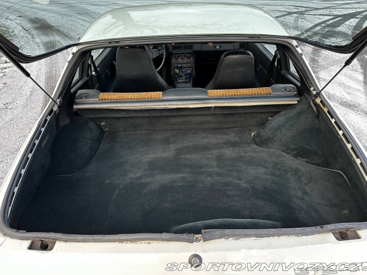 Porsche 924 924S 1986