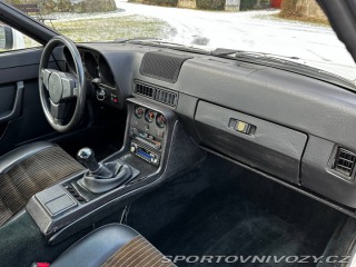 Porsche 924 924S 1986