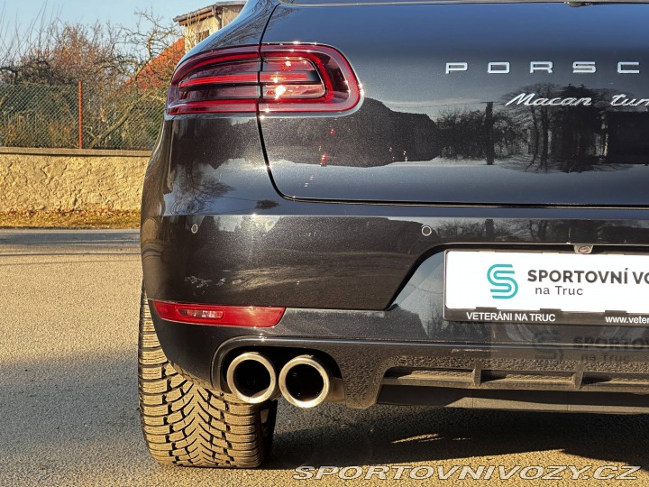 Porsche Macan Turbo 2016