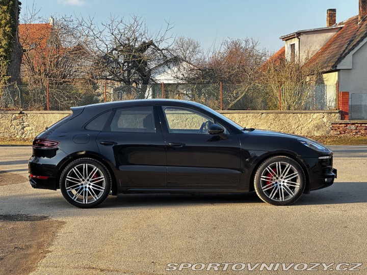Porsche Macan Turbo 2016