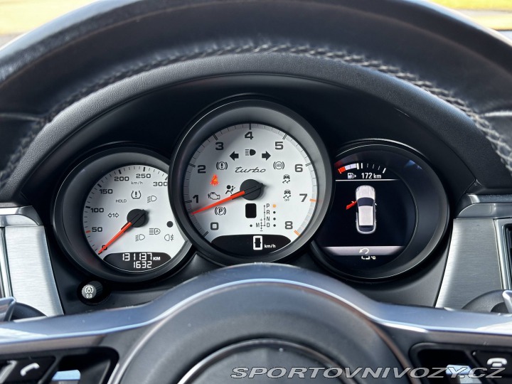 Porsche Macan Turbo 2016