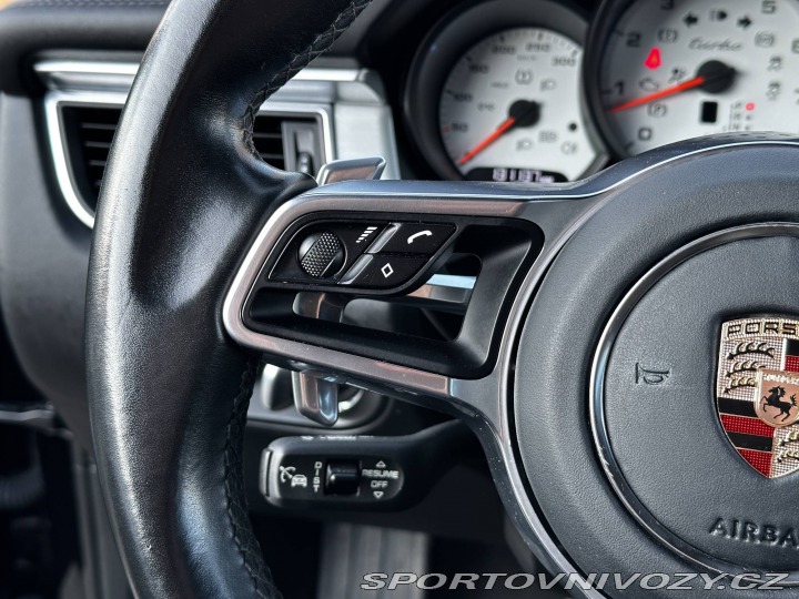 Porsche Macan Turbo 2016