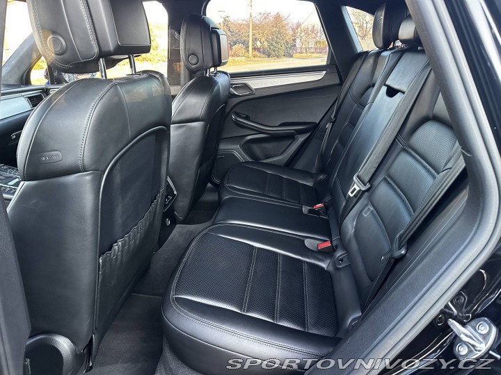 Porsche Macan Turbo 2016