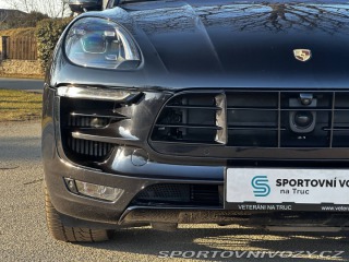 Porsche Macan Turbo 2016
