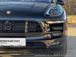 Porsche Macan Turbo 2016