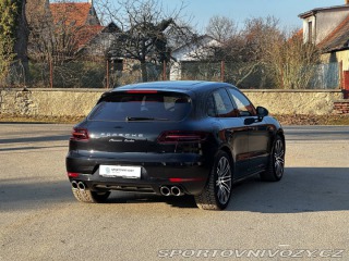 Porsche Macan Turbo 2016