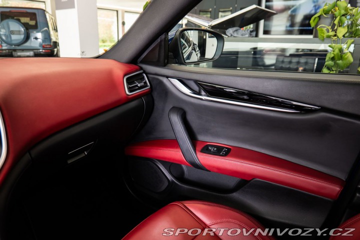 Maserati Ghibli  2019
